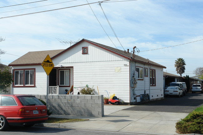 37257 A-E Ash St in Newark, CA - Foto de edificio - Building Photo