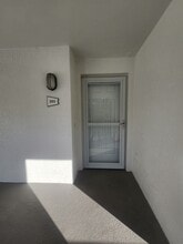 965 Tarpon Cove Dr in Naples, FL - Foto de edificio - Building Photo