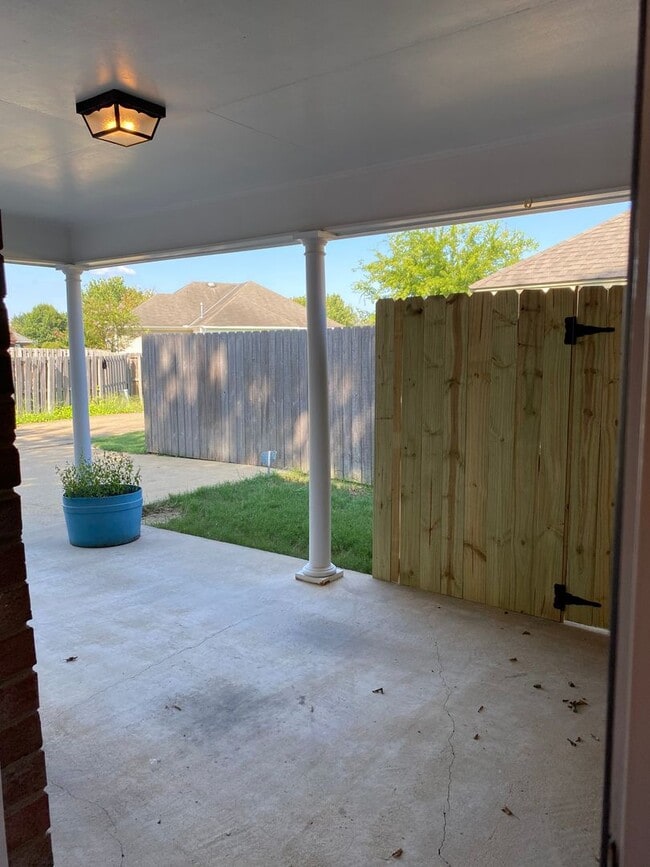 8601 Hallwood Dr in Montgomery, AL - Building Photo - Building Photo