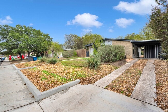 142 Shady Rill in San Antonio, TX - Building Photo - Building Photo
