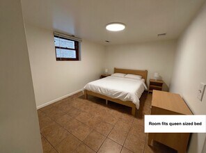 2820 N Hamlin Ave in Chicago, IL - Foto de edificio - Building Photo