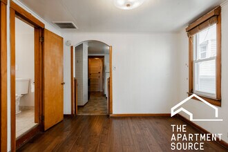 1334 W Barry Ave in Chicago, IL - Building Photo - Building Photo