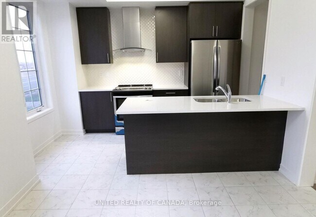 167 Harding Park St in Newmarket, ON - Building Photo - Building Photo