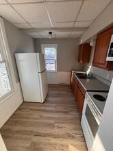 1925 52nd St. (5 Unit) in Kenosha, WI - Foto de edificio - Interior Photo