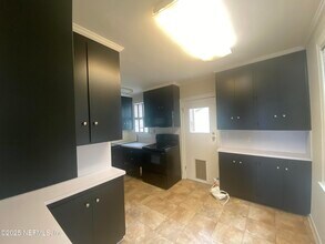 1241 Donald St in Jacksonville, FL - Building Photo - Building Photo