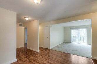 320 Welch Rd, Unit E6 in Nashville, TN - Building Photo - Building Photo
