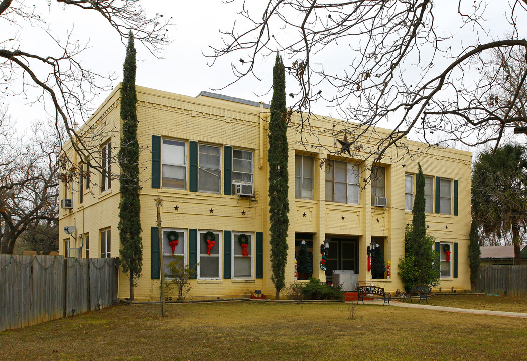 805 Main St in Schertz, TX - Building Photo