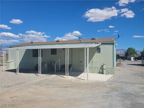 1060 S Bunch St in Pahrump, NV - Building Photo - Building Photo