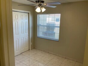 1363 Boulder Dr in Kissimmee, FL - Foto de edificio - Building Photo