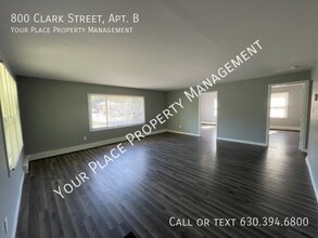 800 Clark St, Unit B in Marseilles, IL - Building Photo - Building Photo