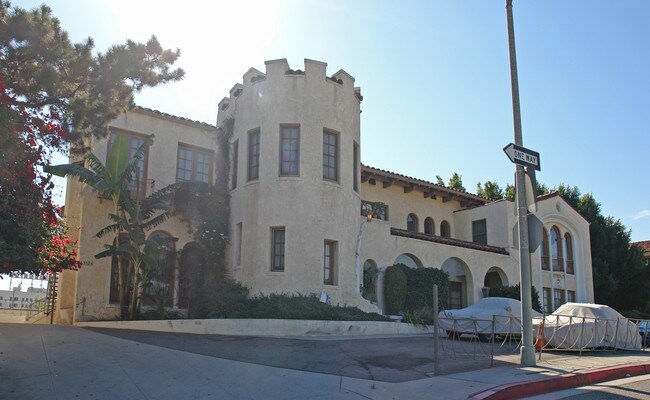 1850 Ivar Ave in Los Angeles, CA - Foto de edificio - Building Photo