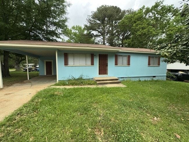 property at 1444 Maria Dr