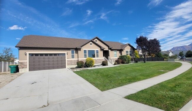 1652 W Brooke St in Lehi, UT - Building Photo - Building Photo