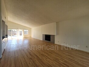 7671 Marinwood Ct in Sacramento, CA - Building Photo - Building Photo