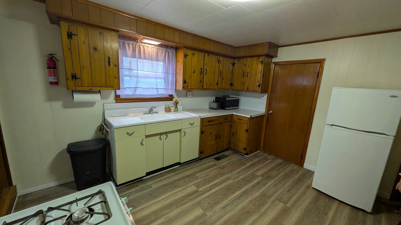 1108 Charles St in Williamsport, PA - Building Photo