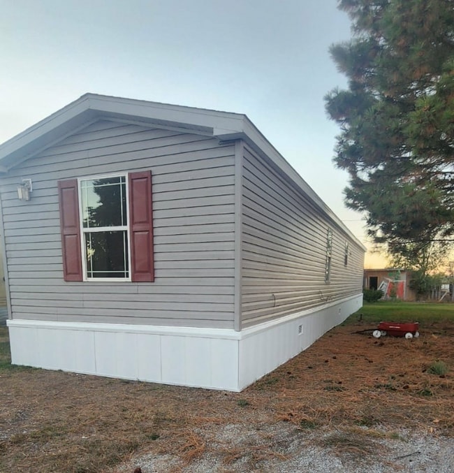 property at 500 N Walnut St