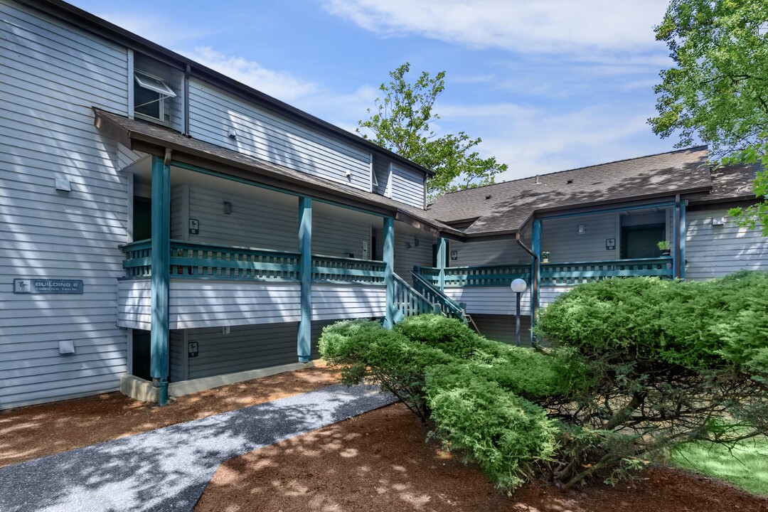 Sandpiper East Apartments in Bellevue, WA - Foto de edificio