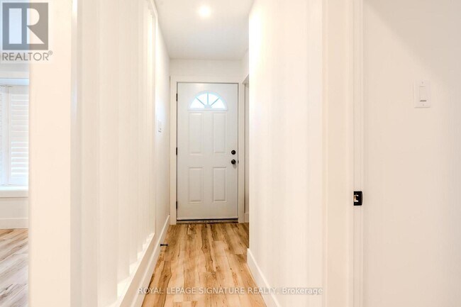 41 Windsor Dr in Ajax, ON - Building Photo - Building Photo