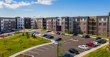 Lyra in Coon Rapids, MN - Foto de edificio - Building Photo