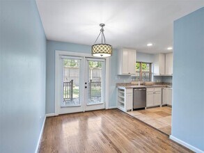 1039 W 30th St in Houston, TX - Building Photo - Building Photo