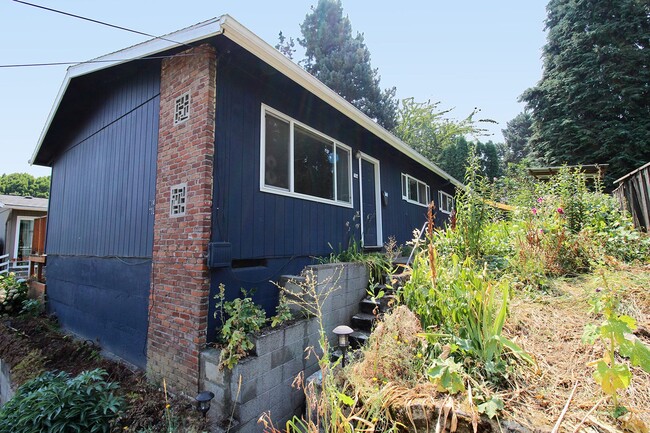 706-706 N Watts St in Portland, OR - Building Photo - Building Photo