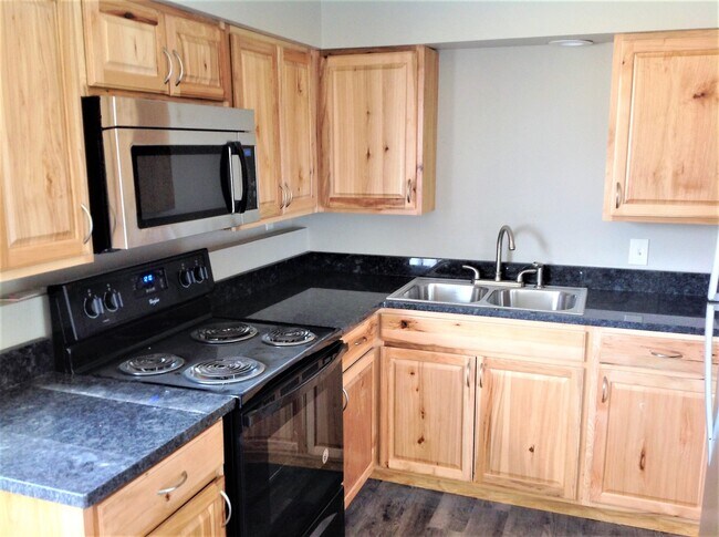 1306-1308 N Stout Rd in Spokane Valley, WA - Building Photo - Building Photo