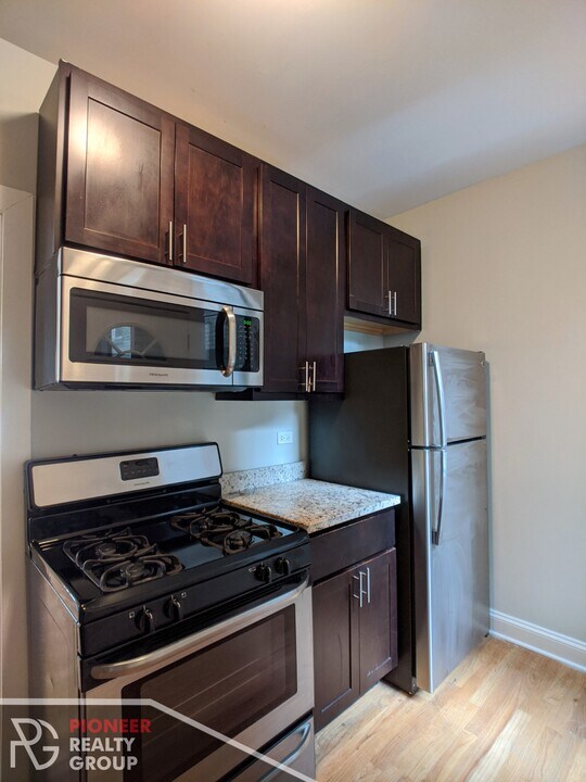 4036 N Ashland Ave, Unit E1 in Chicago, IL - Building Photo