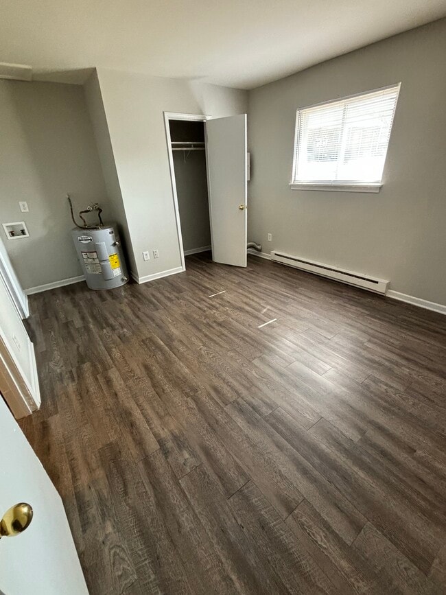 201 Woodnell St, Unit 201-E in Greensboro, NC - Building Photo - Building Photo