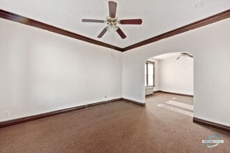 2228 S Kedvale Ave, Unit 2 in Chicago, IL - Building Photo - Building Photo
