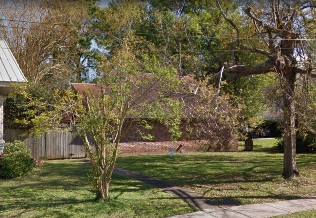 property at 2123 Jackson St