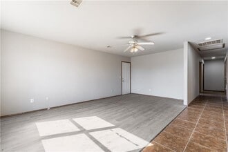 322 E Southern Trace Dr in Rogers, AR - Building Photo - Building Photo