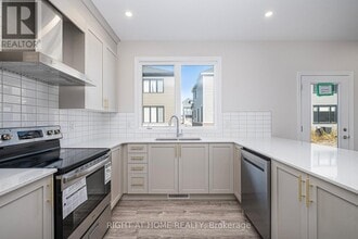 332 Peninsula Rd in Ottawa, ON - Building Photo - Building Photo