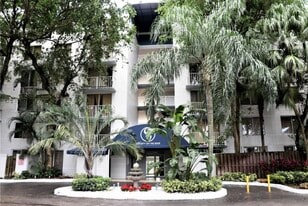 1720 NW North River Dr, Unit Serenity on the River in Miami, FL - Building Photo
