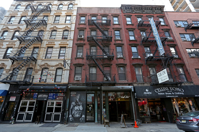 131 Orchard St in New York, NY - Foto de edificio - Building Photo