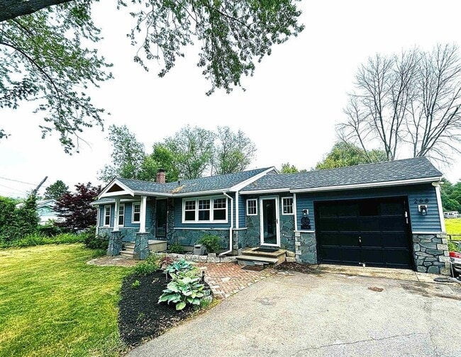 268 Green St in Somersworth, NH - Building Photo - Building Photo
