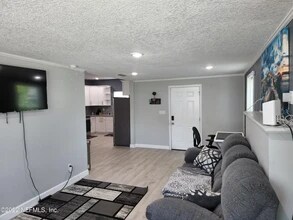 2543 Lewis St in Jacksonville, FL - Building Photo - Building Photo
