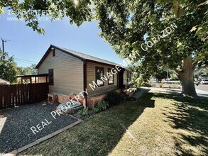 140 Bartlett St in Reno, NV - Building Photo - Building Photo