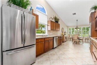 12813 NW Cinnamon Way in Palm City, FL - Building Photo - Building Photo