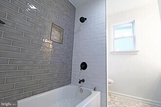 511 Corinthian Ave in Essington, PA - Building Photo - Building Photo