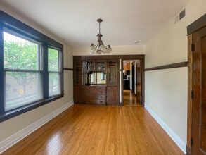 3857 N Southport Ave, Unit 2 in Chicago, IL - Building Photo - Building Photo