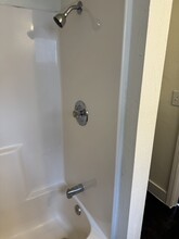 832 Wealthy St SE in Grand Rapids, MI - Foto de edificio - Building Photo