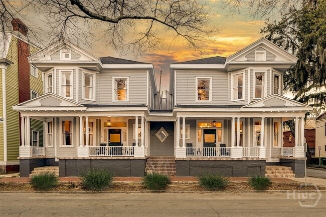 property at 114 W Waldburg St