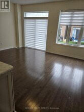 27 Donald Ficht Cres in Brampton, ON - Building Photo - Building Photo