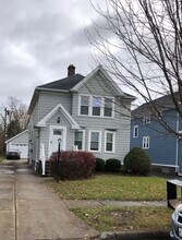 226 Hamilton Dr, Unit 1 in Buffalo, NY - Building Photo - Building Photo