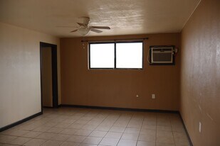 9250 E Joy Ave in Hereford, AZ - Building Photo