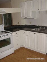 144 N Beacon St in Boston, MA - Foto de edificio - Building Photo