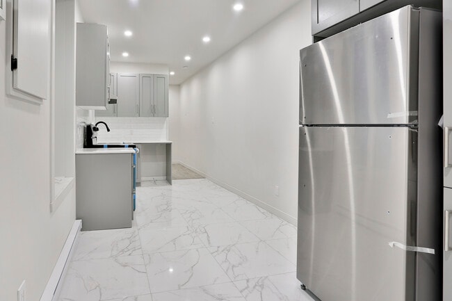 2477-2487 Rachel St E in Montréal, QC - Building Photo - Building Photo