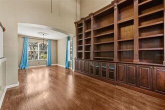 7310 Brightwater Oaks Dr in Tampa, FL - Building Photo - Building Photo