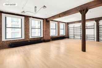 459 Washington St in New York, NY - Building Photo - Building Photo