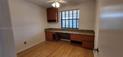 10029 Winding Lake Rd in Sunrise, FL - Building Photo - Building Photo